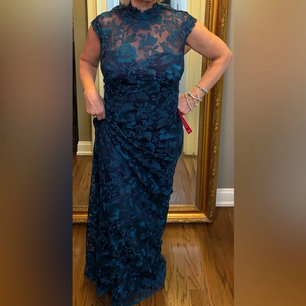 Tadashi Shoji Azure Lace Dress Never Worn With Tags - Picture 5 of 5